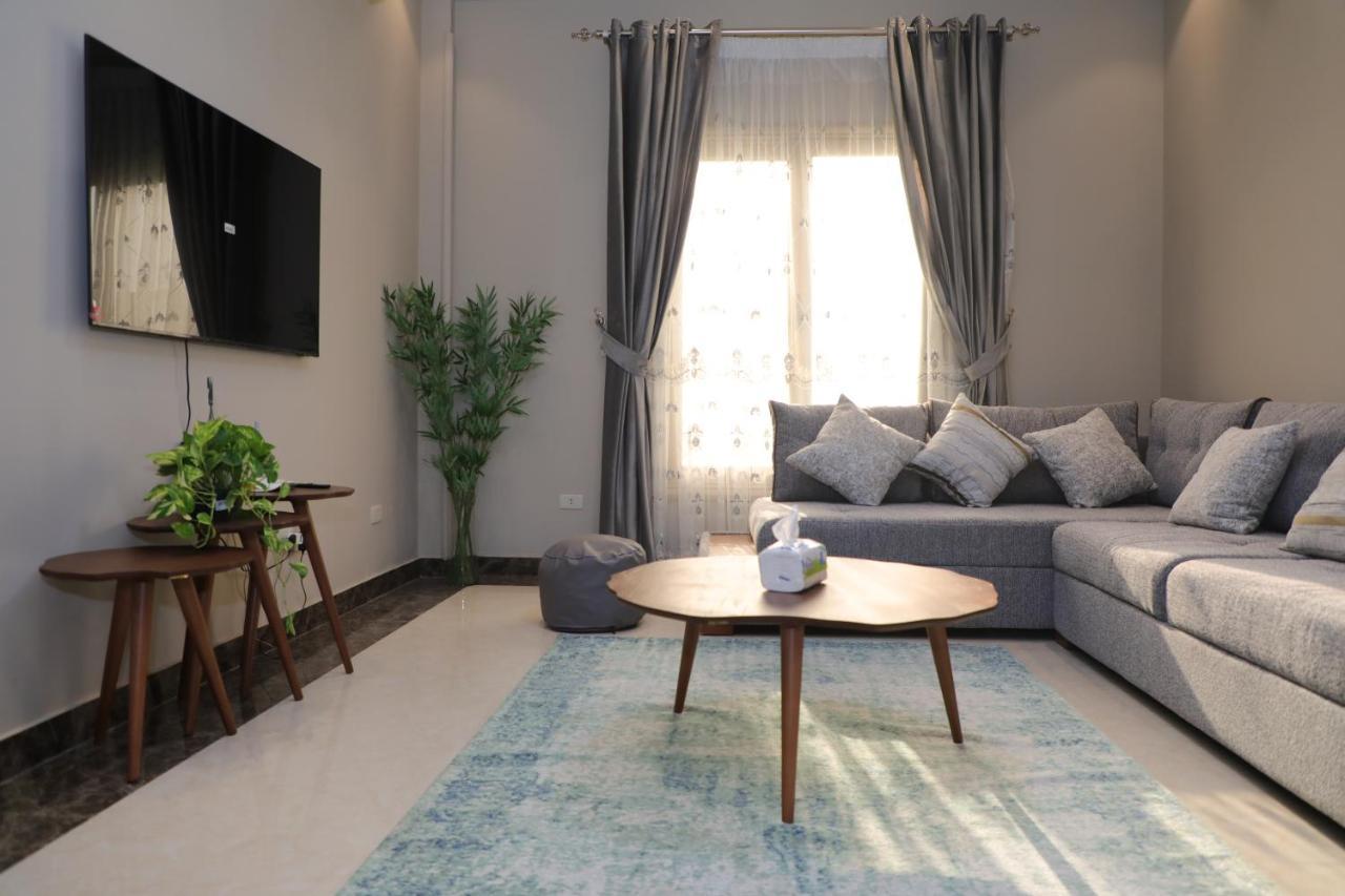 Apartment Luxurious - New